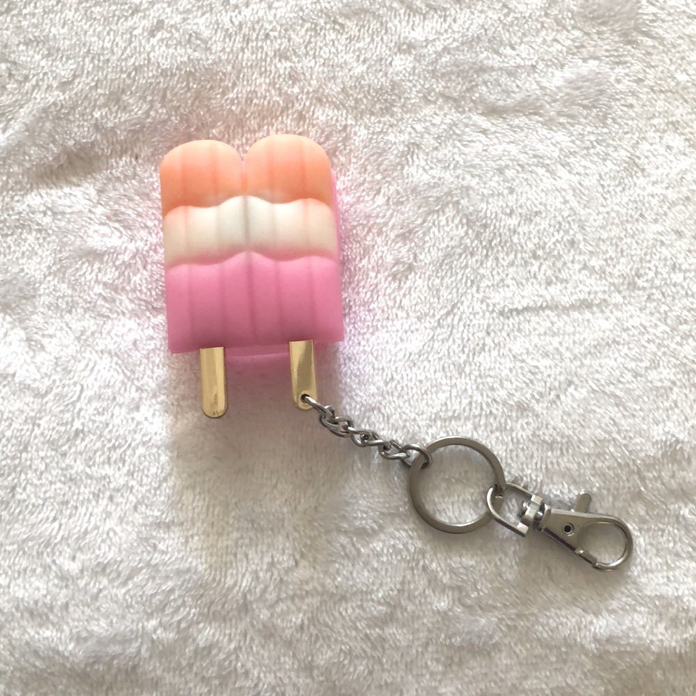Hand sanitizer holder